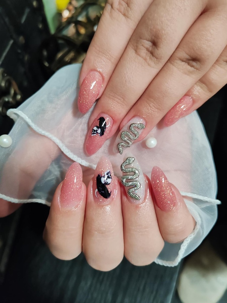 Bánréviné Akom Iuliana 