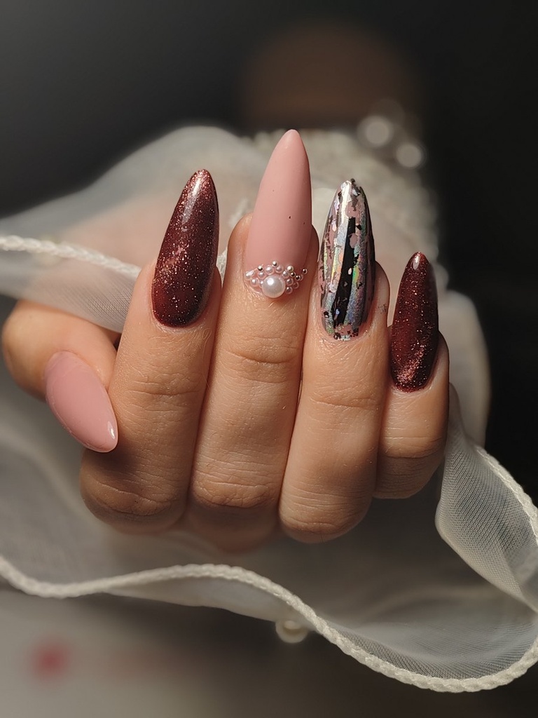 Bánréviné Akom Iuliana 