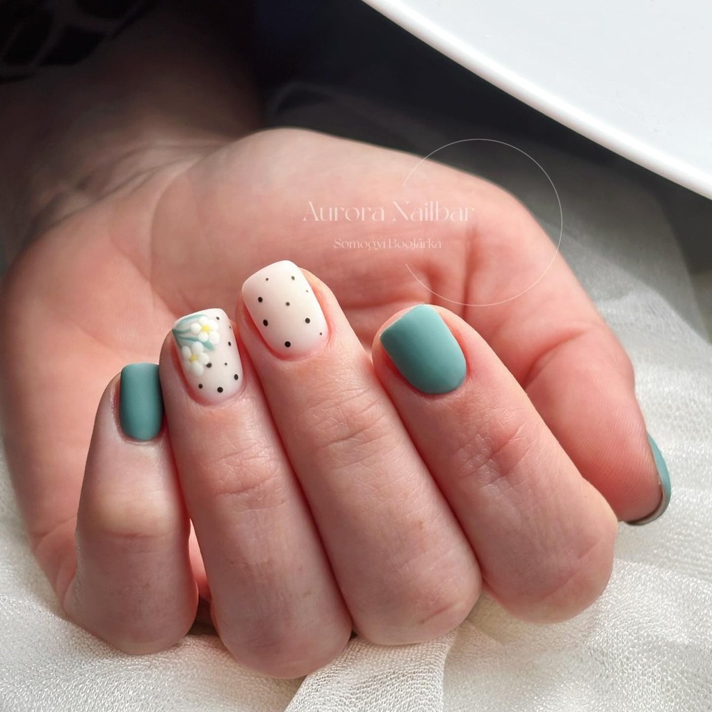 Aurora Nailbar - Somogyi Boglárka